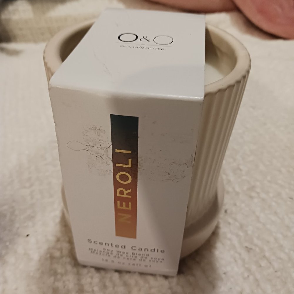 NWT! O & O NEROLI CANDLE